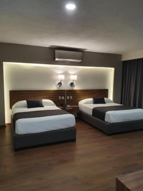  Estanza Hotel & Suites  Морелия
